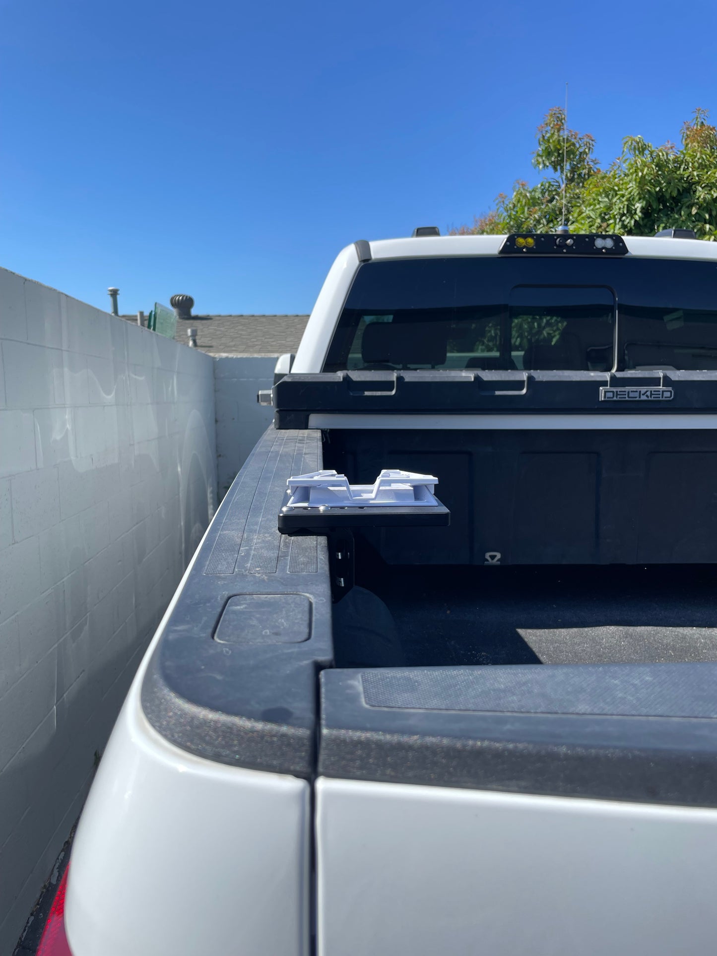 Truck Bedside Mount for Starlink™ Mini