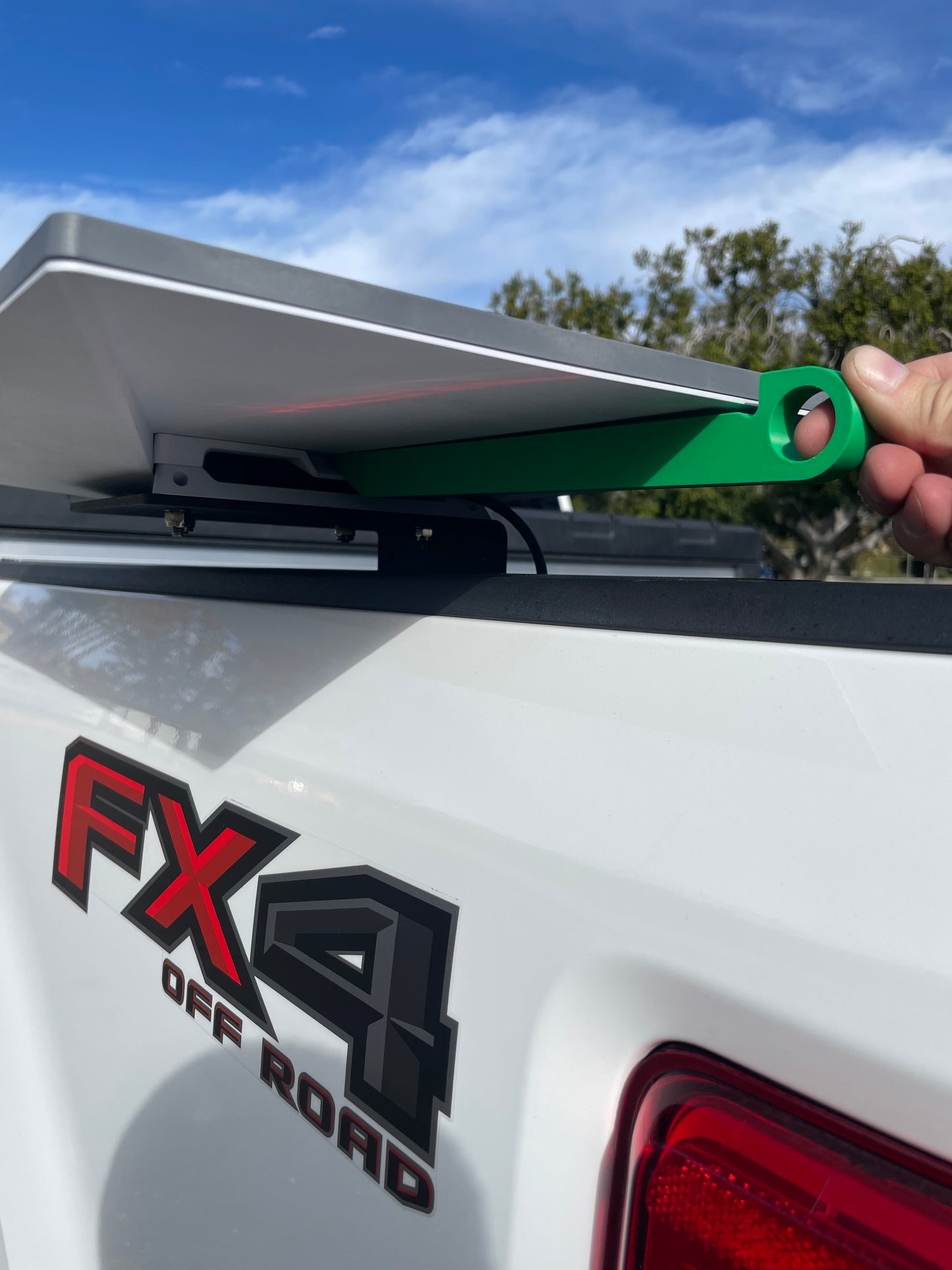 EZ Kickstand Release Bar For Standard Starlink
